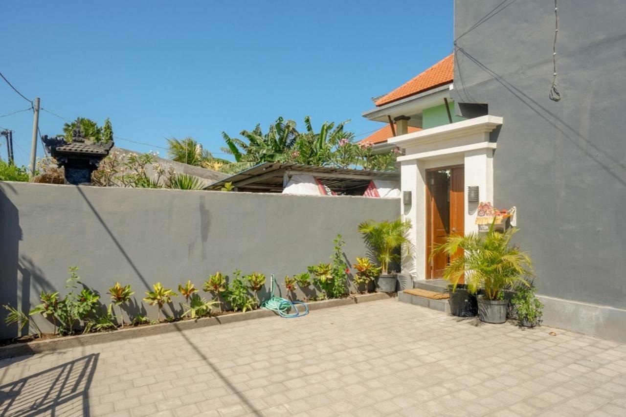 Reddoorz Near Mertasari Beach Denpasar Eksteriør billede