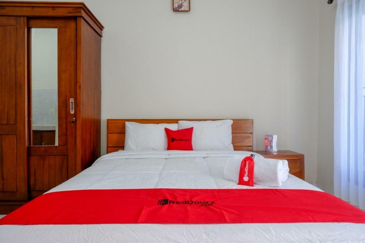 Reddoorz Near Mertasari Beach Denpasar Værelse billede